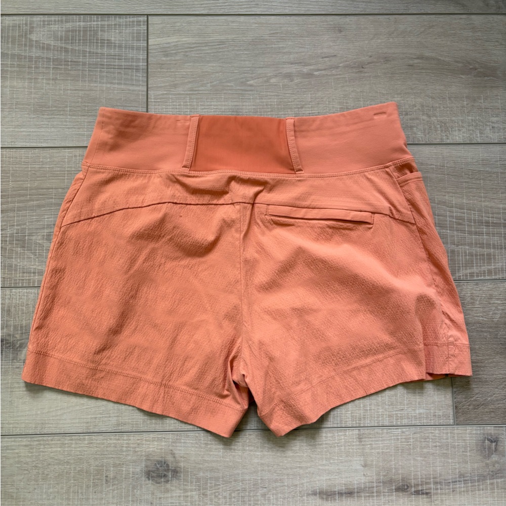 Athleta Women's Trekkie High-Waisted Coral Shorts - Picture 6 of 7